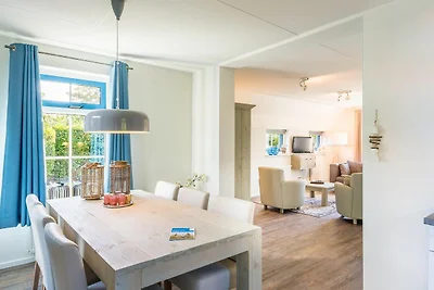 Renoviertes Landhaus mit Geschirrspüler auf T...