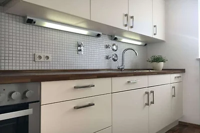 2-Zimmer-Ferienwohnung mit Balkon