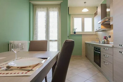 Wohnung in Torino mit Balkon und Parken