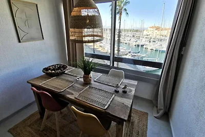 Apartment in der Nähe des Yachthafens mit Zug...