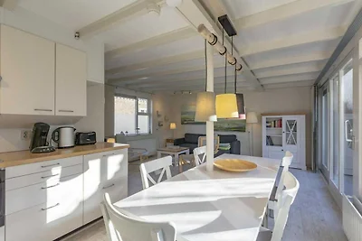 Schöner Bungalow in Strandnähe für 5 Gäste