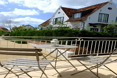 Familiehuis bij Strand in Gouden Driehoek
