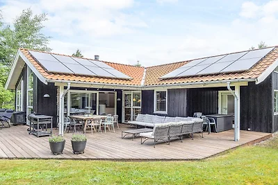12 Personen Ferienhaus in Hals-By Traum