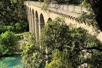 Wohnung in L'Isle-sur-la-Sorgue am Fluss