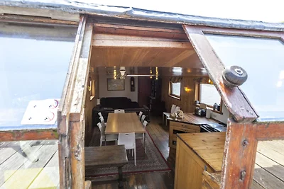 Schönes Boot mit Terrasse in Merkem