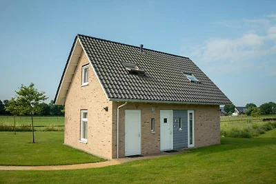 Vrijstaand vakantiehuis, op 700 m.