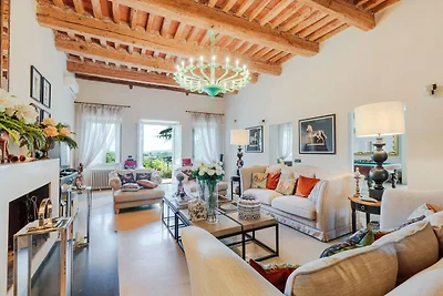 10 Bedrooms Villa in Lucca with pool