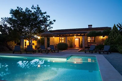 Steinerne Villa von Mallorca mit Gärten