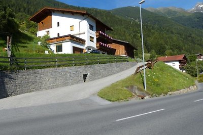 Spacious holiday apartment in the Ötztal with...