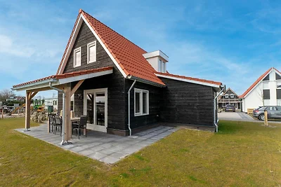 Ferienhaus mit Garten in Südlage