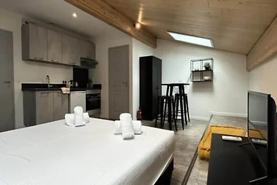 Renoviertes Apt. mit Stein, AC für 2