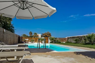 Villa in Sfakaki mit Pool & Strandnähe