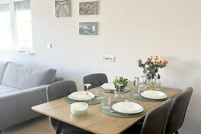 Apartment Mariner 1 mit beheiztem Pool