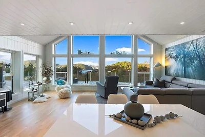 8 Personen Ferienhaus in lyngdal-By Traum