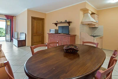 Piacevole casa vacanze a Sorano con piscina