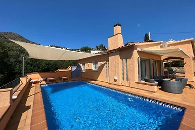 Vakantiehuis in Roses met zwembad