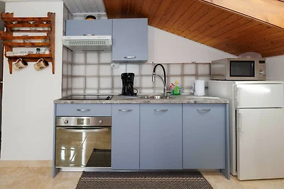 Classic and Trendy Apartment with Terrace - T...