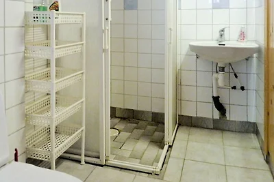 3 persone case ad LYSEKIL