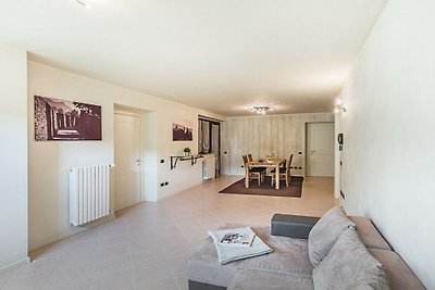 Villa in Brescia mit Schwimmbecken