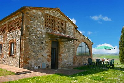 Rustic Farmhouse in Arbia Asciano with...