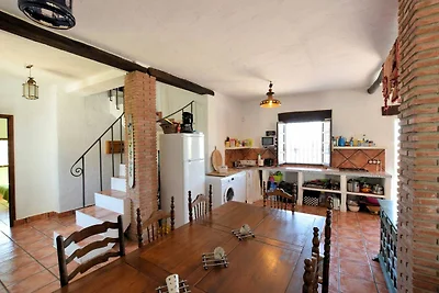 Spaziosa casa vacanze ad Almogía con pisina