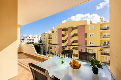 Wohnung in Lagos mit Pools und Fitnessraum