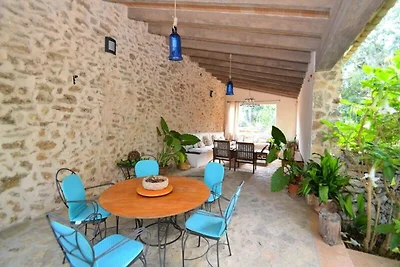 Haus in Llubá mit Pool und Grillplatz