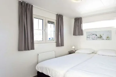 Vakantiehuis in Halfweg met terras