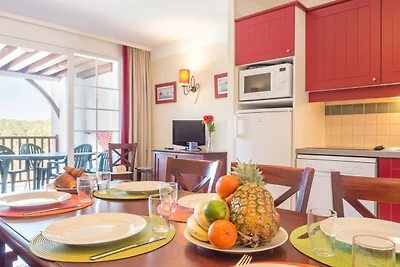Chic Biscarrosse Forest Apartment