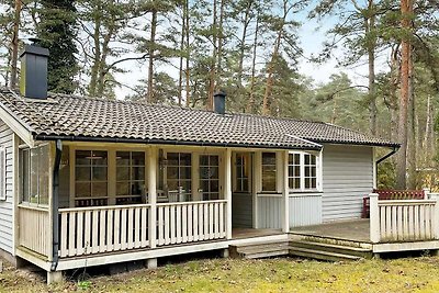 6 Personen Ferienhaus in YNGSJÖ-By Traum