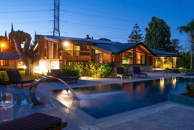 Villa in Antalya with swimming pool