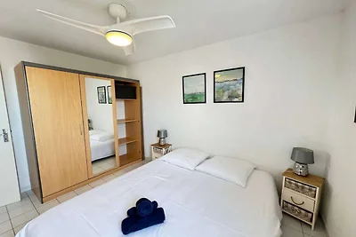 Appartement vlakbij het strand met balkon