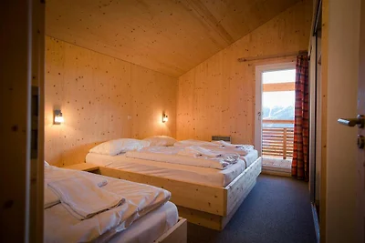 Chalet spazioso con vasca idromassaggio