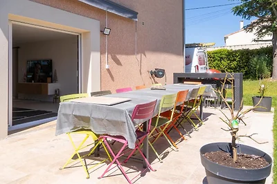 Serene villa voor 10 personen in Escalquens