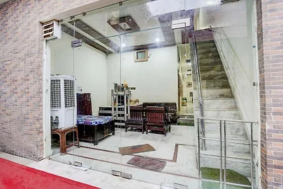 POP 83829H Bhagwati-Palast