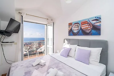 Apartments Isabora - Comfort Three-Bedroom Ap...
