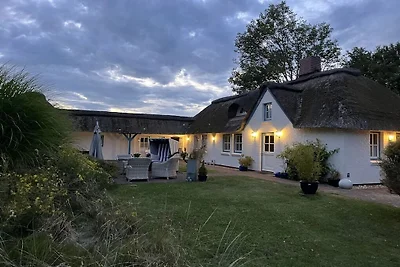 Vakantiehuis in Tating met zwembad