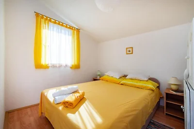 Holiday Home Rovanjska - Three Bedroom House ...