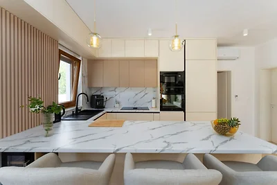 Moderno rifugio vicino alla costa di Zara