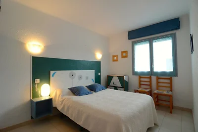 Apartment for four people with pool
