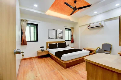 Townhouse Balewadi Stadium Hotel Sarovar