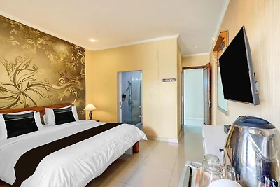 Luxury Double Suite with Balcony and Free...