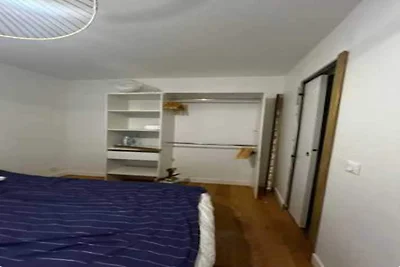 Modernes Apartment mit 1 Schlafzimmer und 2 B...