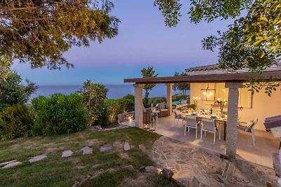 Luxe villa met zwembad op Sardinië