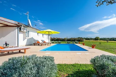 Ferienhaus in Barban mit Schwimmbecken
