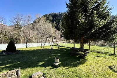 Haus in Mont-Dore mit Bergblick