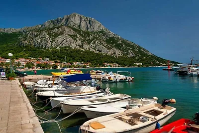 Premium Double Room With Private Bathroom 3