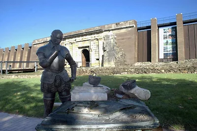 Wohnung in Roses mit großer Terrasse