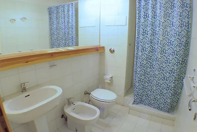 Schlichtes Apartment in Olbia mit Garten