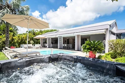 Villa in Saint-François nahe Strände